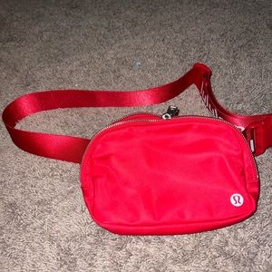 LULULEMON EVERYWHERE BELT BAG RARE (EBB)